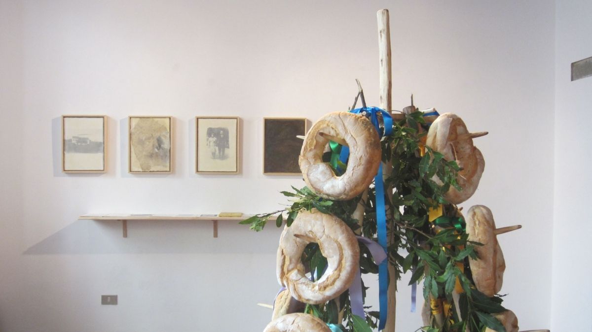 vista de la exposici&amp;ograve;n en Lo Spazio di Via dell'Ospizio, Pistoia, Italia.mayo 2014