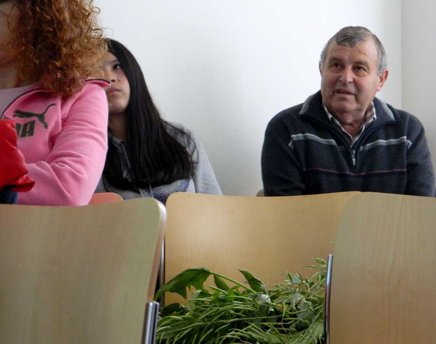 taller&amp;nbsp;las ricas horas. Virginia L&amp;oacute;pez. Conversando con Tino el Turrexon. Museo Villa Romana de Veranes.2015